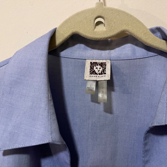 Anne Klein Size L 100%  cotton button down blouse - Picture 2 of 2